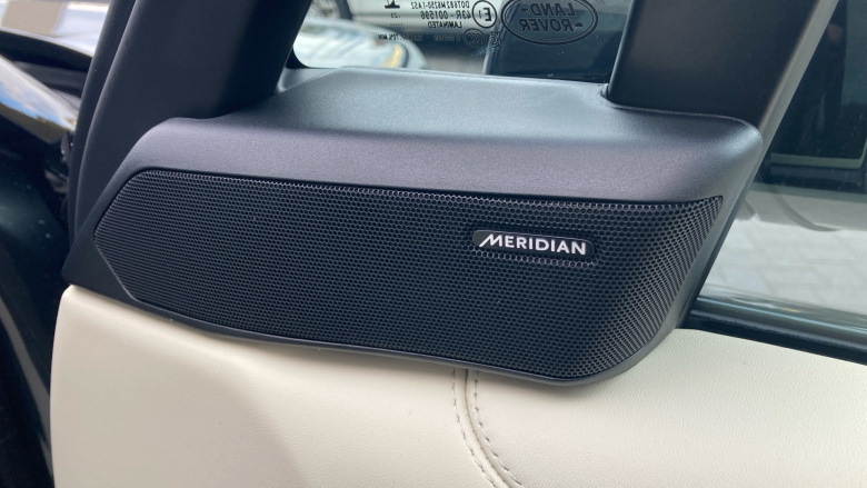 Land Rover Range Rover 3.0 D300 SE 4dr Auto Diesel Estate